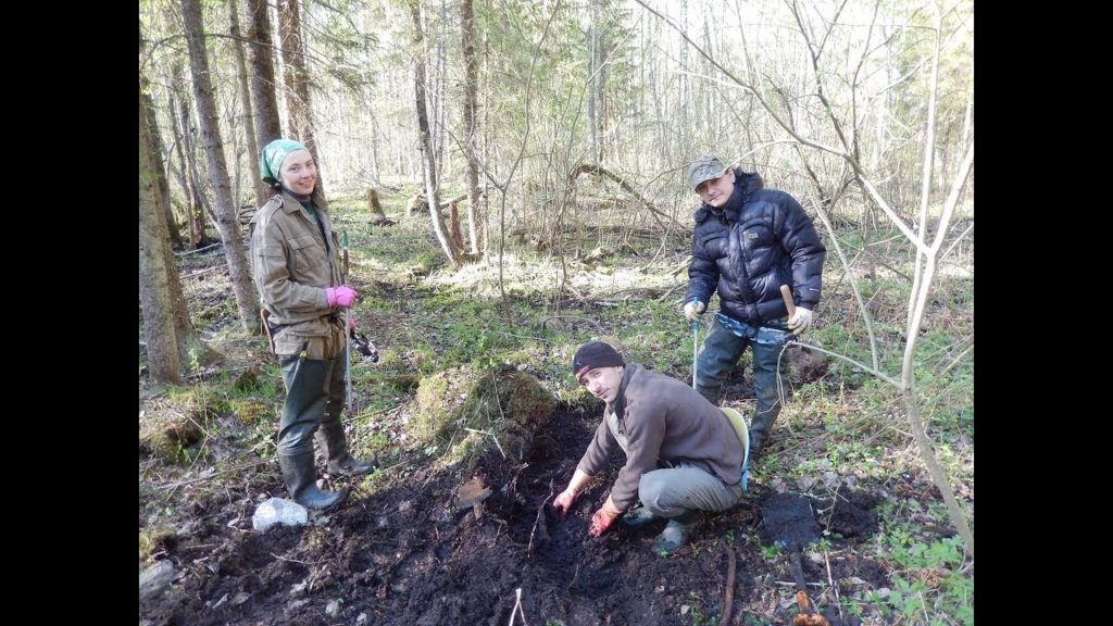 Russian War Diggers : We found a Deep German Bunker – The finds were Startling!